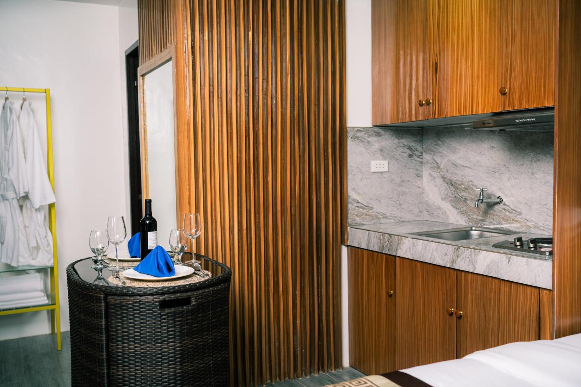 Shine Boutique Hotel Tagum Exterior photo